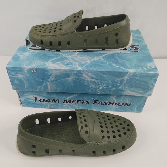 Floafers Other - Floafers Prodigy Driver Kids Loafers Size C13 Green Olive Gum